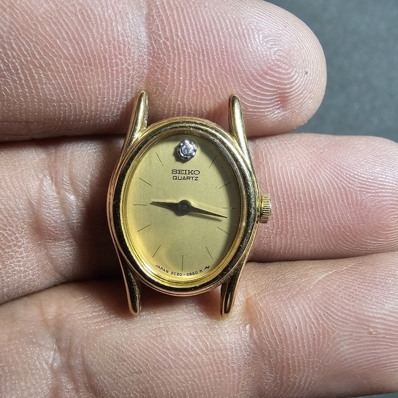 Vintage Seiko Diamond Quartz Gold Tone Cocktail Watch 2C20-6399 Parts Or Repair - Picture 1 of 4